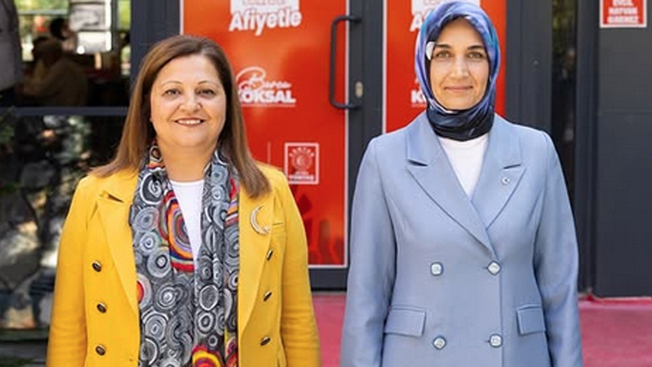 Türkiye'nin ilk başörtülü Valisi Kübra Güran Yiğitbaşı, açılıştaki talebiyle gündem oldu