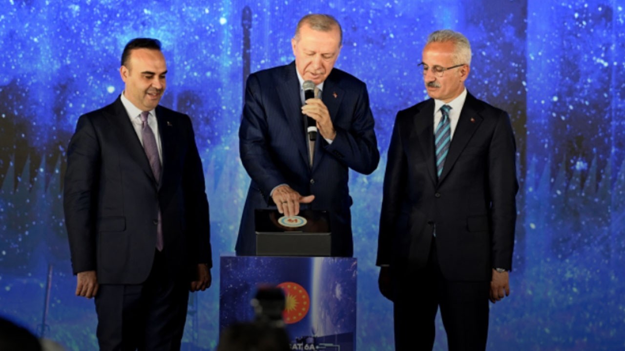 Türkiye’nin ilk yerli iletişim uydusu 'TÜRKSAT 6A' hizmete girdi!