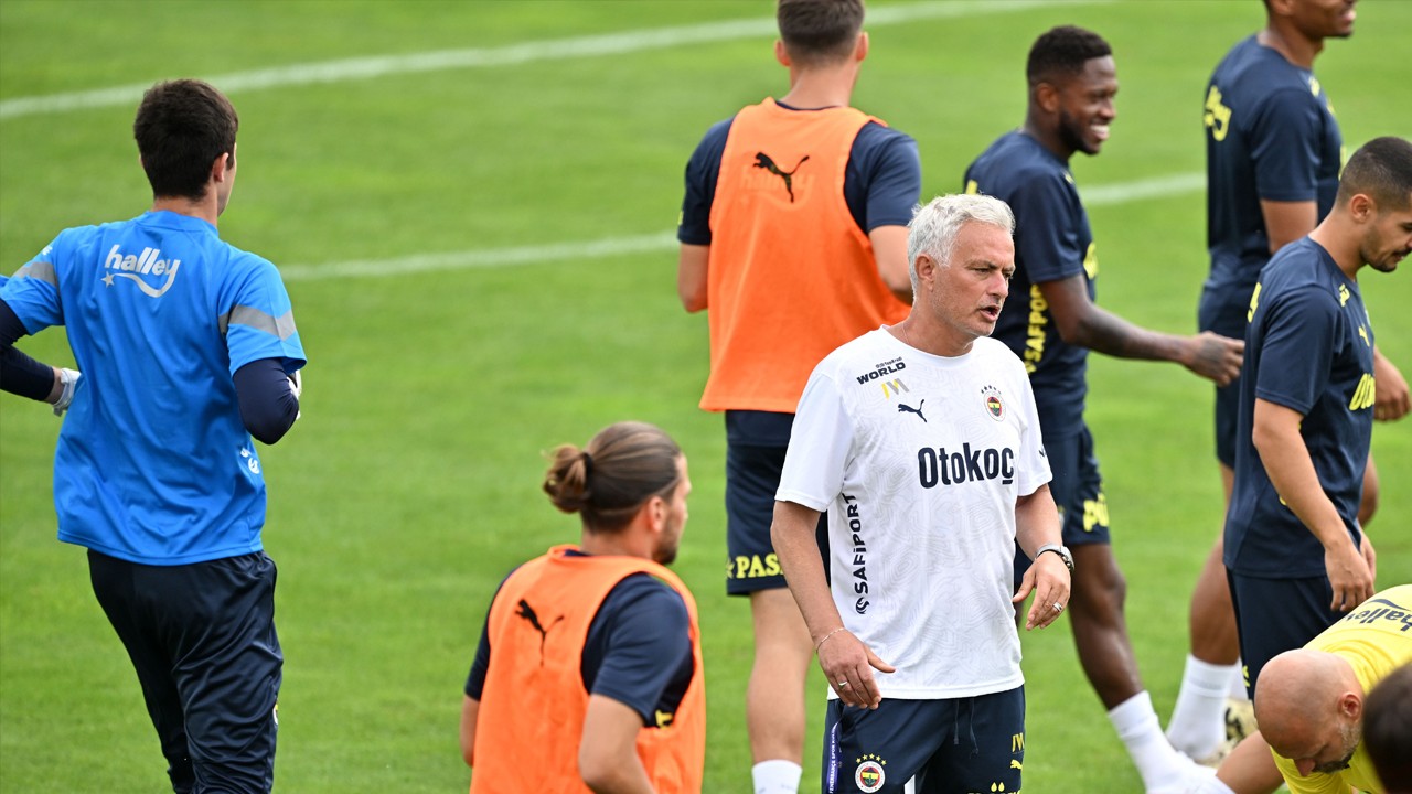 Türkiye’nin kapısını çalmışlardı zamanında: Mourinho kendini tutamadı! Dzeko, Tadic, Fred, Szymanski derken yüzüne söyledi: