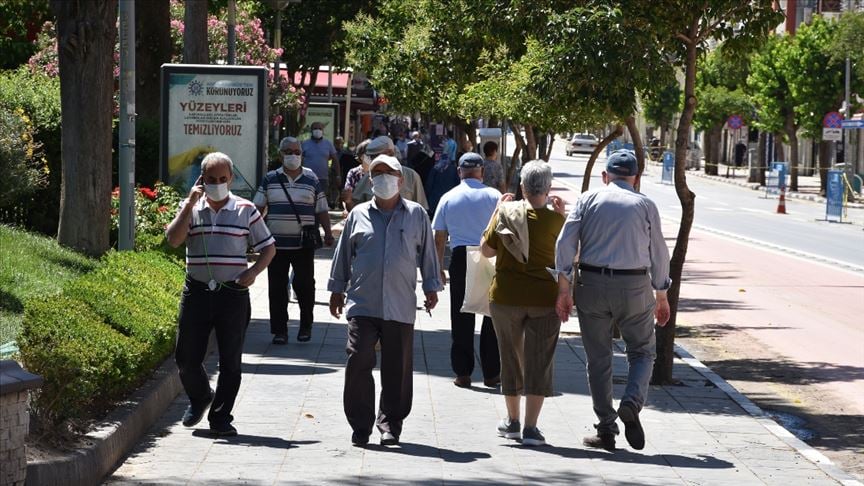 Türkiye'nin koronavirüsle mücadelesinde son 24 saatte yaşananlar