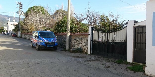 Türkiye'nin merak ettiği ev! Jandarma kapısında nöbet tutuyor