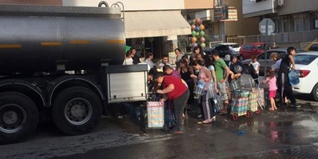 Türkiye'nin notunu düşüren Fitch İzmir'in notunu yükseltti