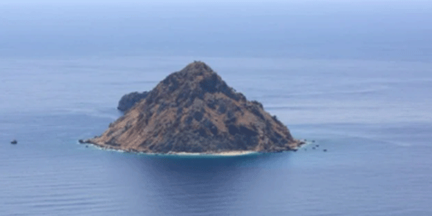 Türkiye'nin o adası resmen işgal altında! İş artık çığırından çıktı