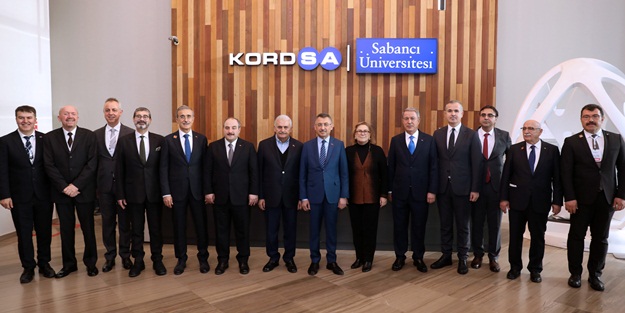 Türkiye'nin teknoloji üssü kompozit teknolojileri mükemmeliyet merkezi, devletin zirvesini ağırladı