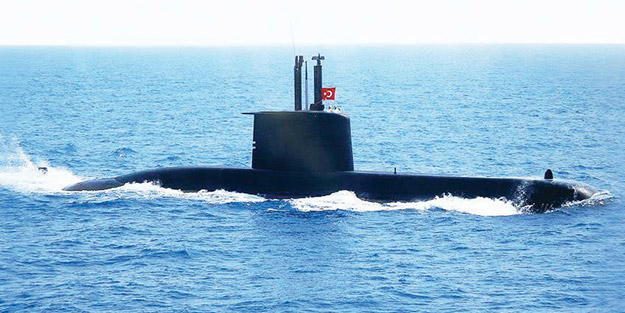 Türkiye’nin yeni denizaltısı suyla buluşuyor