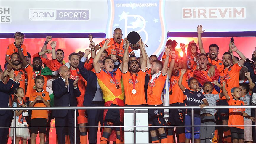 'Türkiye'nin yeni şampiyonu' Medipol Başakşehir