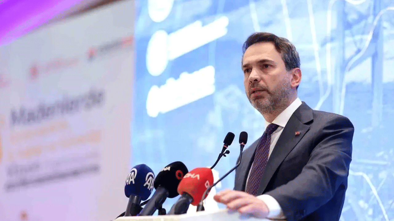 Türkiye'ye 1,5 milyar kilovat saatlik enerji müjdesi! Bakan Bayraktar duyurdu