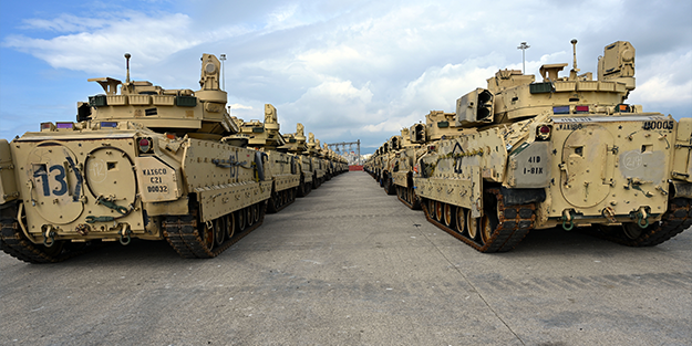 Türkiye'ye 60 km mesafeye kadar geldiler! Tanklar, gizemli silahlar konuşlandırıldı