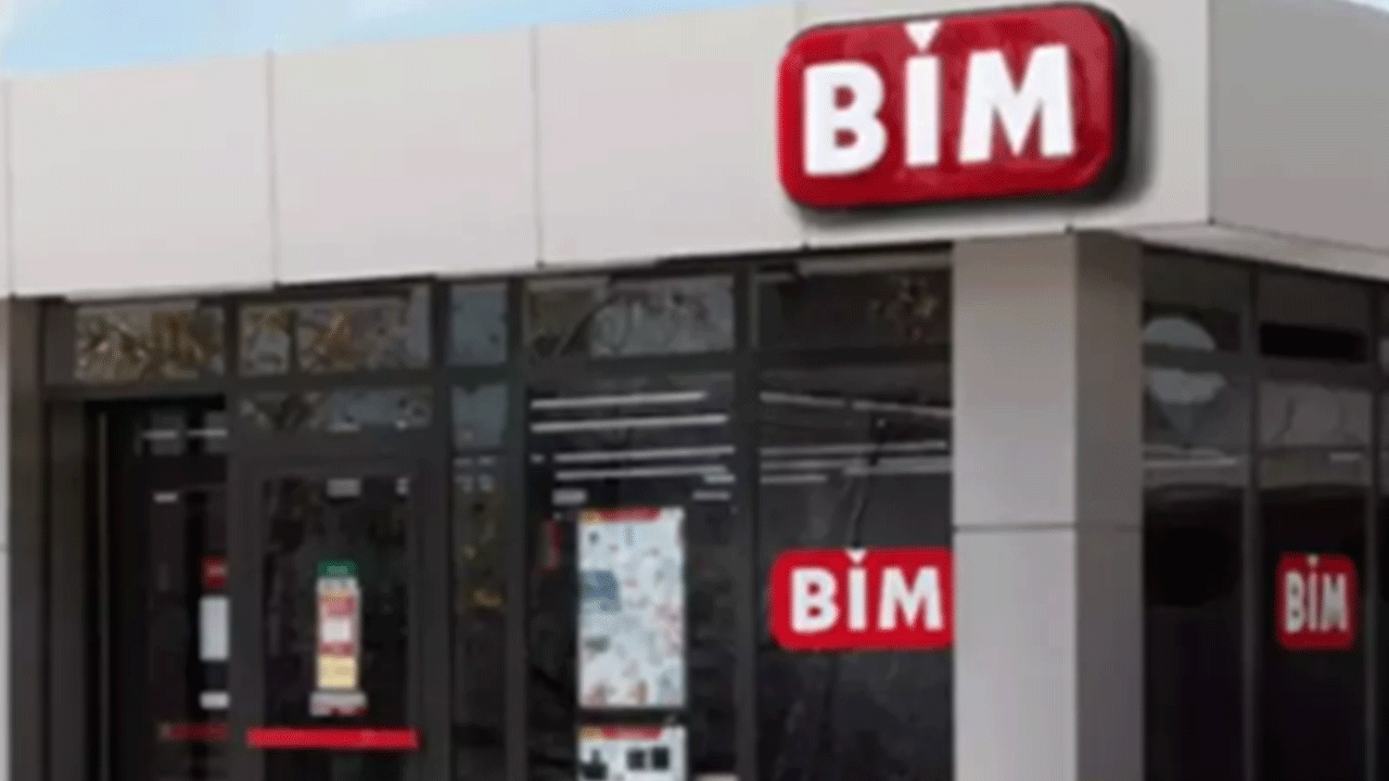 Türkiye'ye duyuruldu! BİM ünlü bir bankaya ortak oluyor