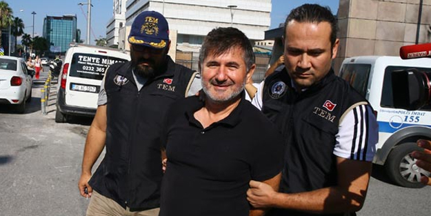 Türkiye'ye getirilen FETÖ'cü terörist çöpçatan çıktı!