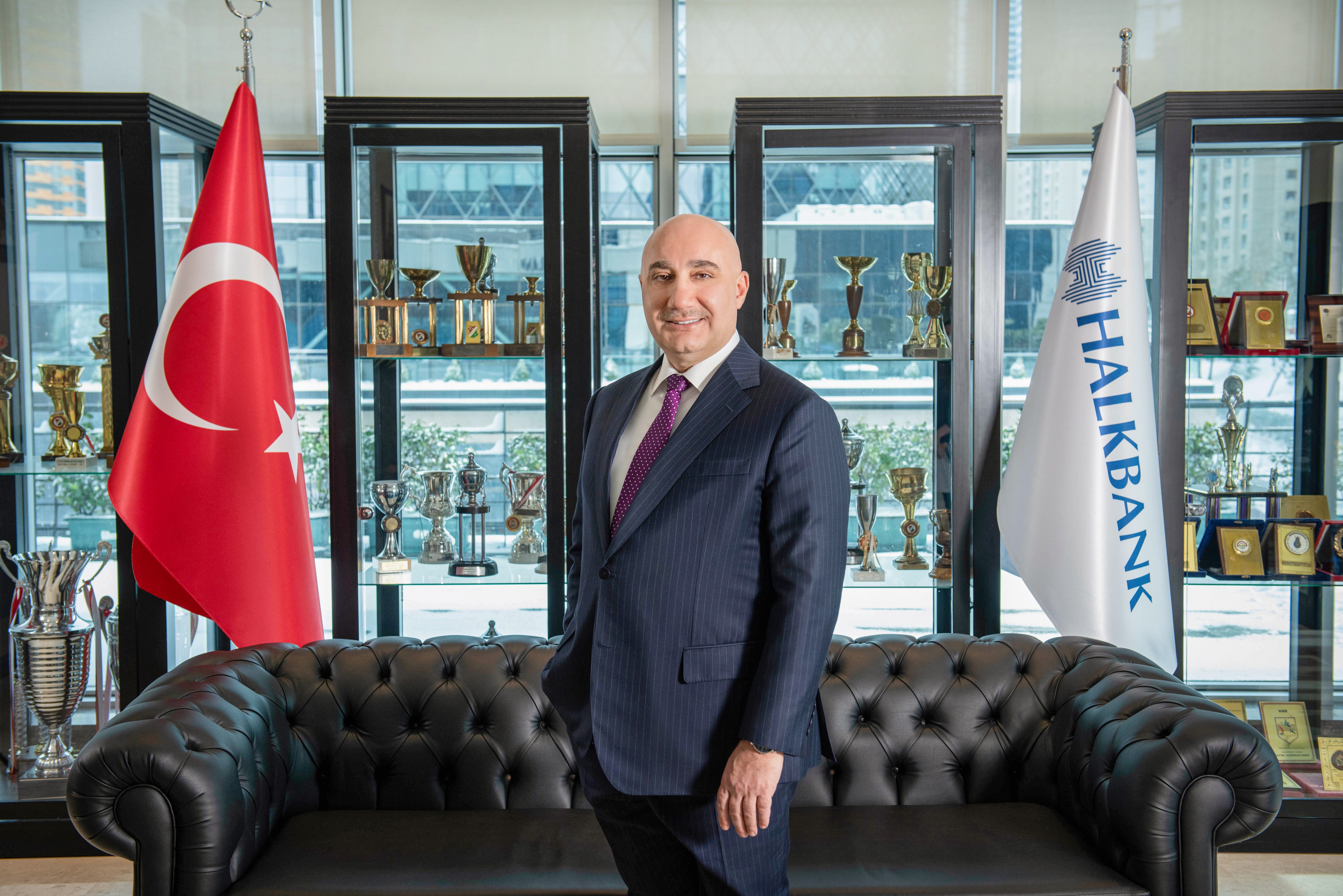 “Türkiye’ye inanıyoruz, gelecek biziz”