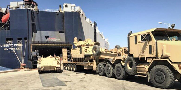 Türkiye'ye karşı dikkat çeken hareketlilik! ABD o ülkeye içi silah dolu gemi gönderdi