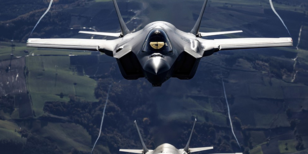 Türkiye'ye karşı F-35 alacaklardı! Henüz alamadılar ama ABD sus payı olarak roketleri gönderdi