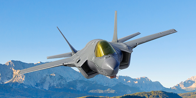 Türkiye'ye verilemeyen F-35'ler bir ülkenin daha başına bela olacak! Resmi duyuru yapıldı