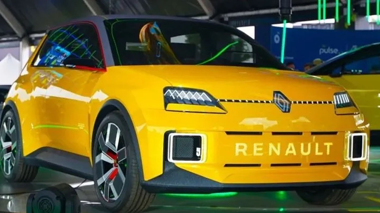 Türkiye'ye yakında geliyor: Clio'dan ucuz diyerek duyurdular! Hazır olun mesajı!