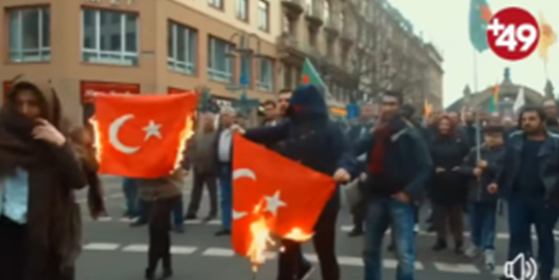 Türkiye’yi ayağa kaldıran yeni görüntüler! Viyana’da Türk bayrağına alçak saldırı