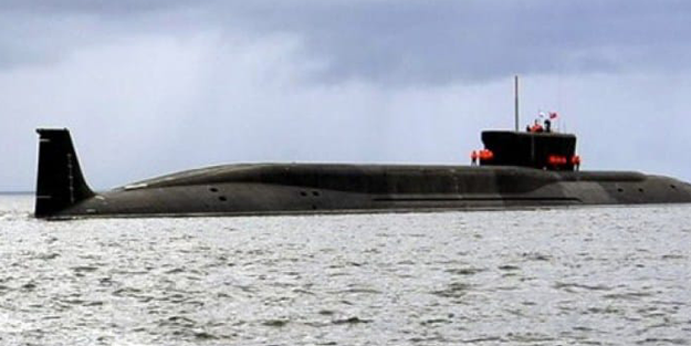 "Türkiye'yi vuracağız" diyen ülke nükleer denizaltıları suya indiriyor! Savaş pozisyonu aldılar