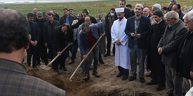 Türkiye'yi yasa boğan çocuk böyle toprağa verildi