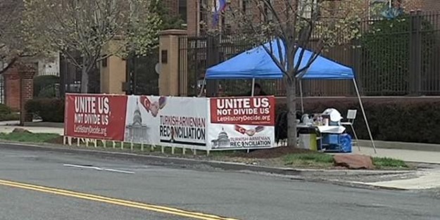 Türkler Washington'da nöbet tutmaya başladı