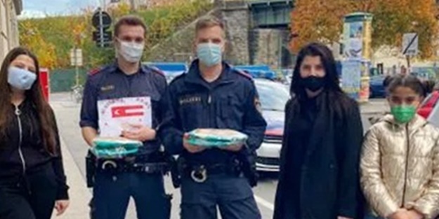Türklerden Viyana polisine destek