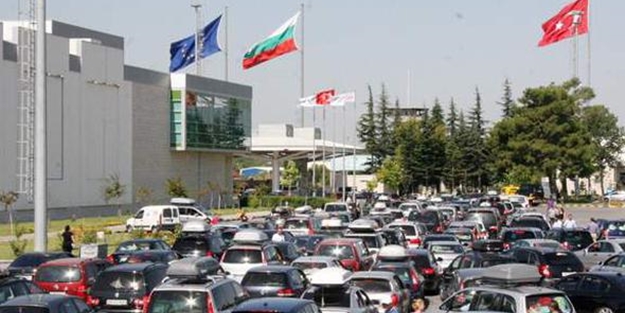 Türklerden zorla rüşvet alıyorlar!