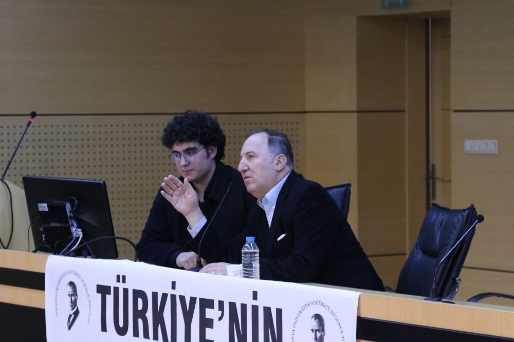 Türkler’in denizcilik tarihi SAÜ’de anlatıldı 