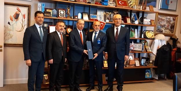 Türkmen Cephesi külliyede Yalçın Topçu'yu ziyaret etti