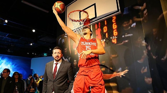  Türkoğlu'nun balmumu figürü tanıtıldı