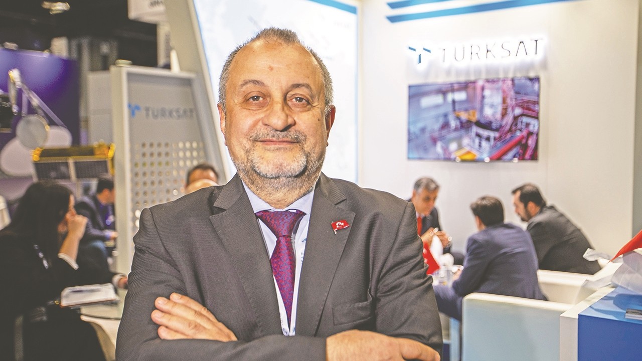 Türksat THY uçaklarına internet hizmeti sunmak için Eutelsat ile anlaştı