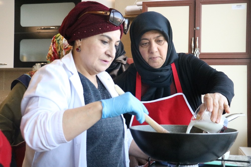 Türküsü vardı, baklava ve lokumunu da yaptılar 