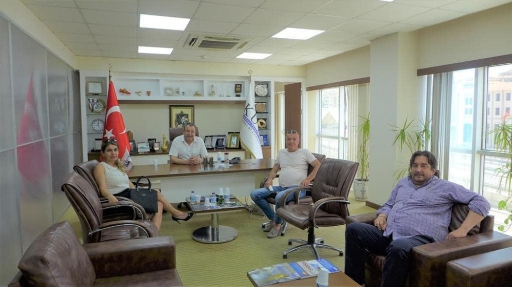 TÜRSAB yönetimi KUTO Başkanı Serdar Akdoğan’ı ziyaret etti 