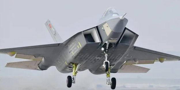 TUSAŞ Türkiye'ye ilan etti: Türkiye ambargoya rağmen önemli yol kat etti! Yeniden F-35 gündeme geliyor...