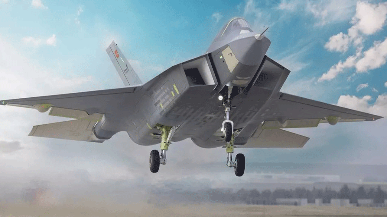 TUSAŞ’tan heyecanlandıran KAAN paylaşımı: Gökyüzüne yazılmış sevdanın izindeyiz!