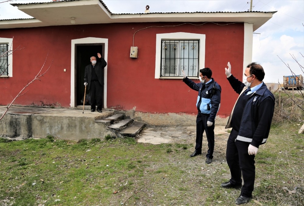 Tuşba Belediyesi ekiplerinden örnek davranış 