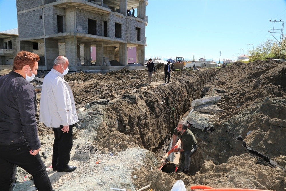 Tuşba Belediyesi yıllardır yaşanan altyapı sorununu giderdi 