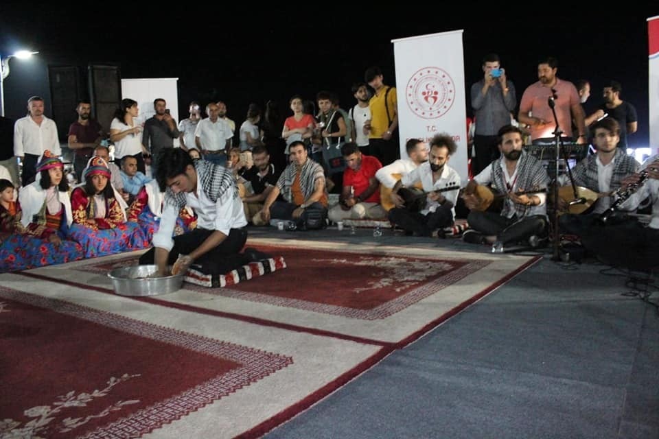“Tuşba’dan Edremit’e Bir Nefes Muhabbet” sıra gecesi 