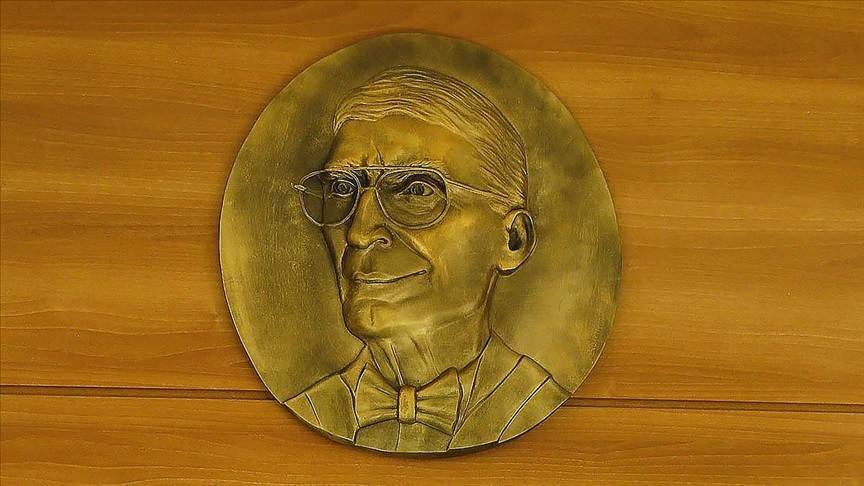 TÜSEB “Aziz Sancar Bilim Ödülü” verecek