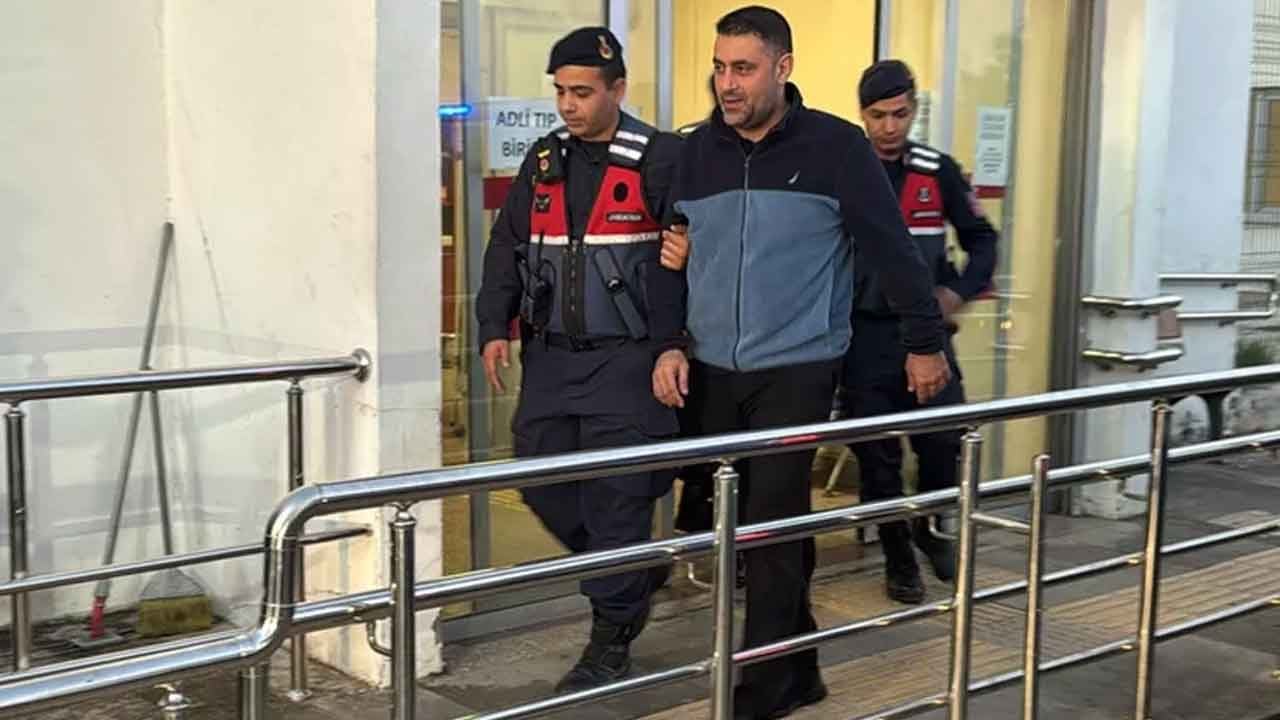 Tutuklanan CHP’li Çukurova Belediye Başkanı Emrah Kozay görevden uzaklaştırıldı