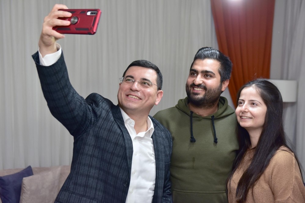 Tütüncü’den ev ziyaretleri 