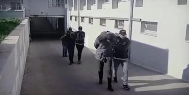 Tuu senin suratına! Böyle avukat olmaz olsun