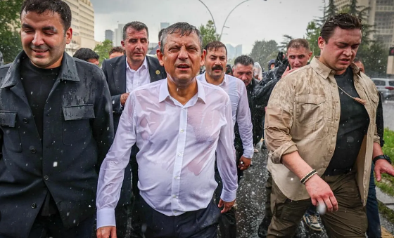 Tuvalette bile dinlemişler! Gelecek Partili isimden yok artık dedirtecek paylaşım: Özgürcüler iyice tırlattı
