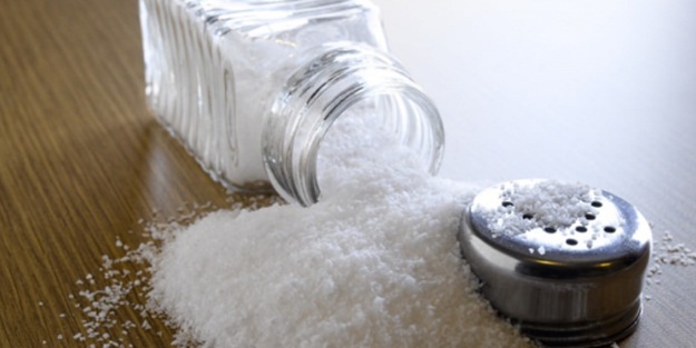 Tuz tüketimi kilo verdiriyor