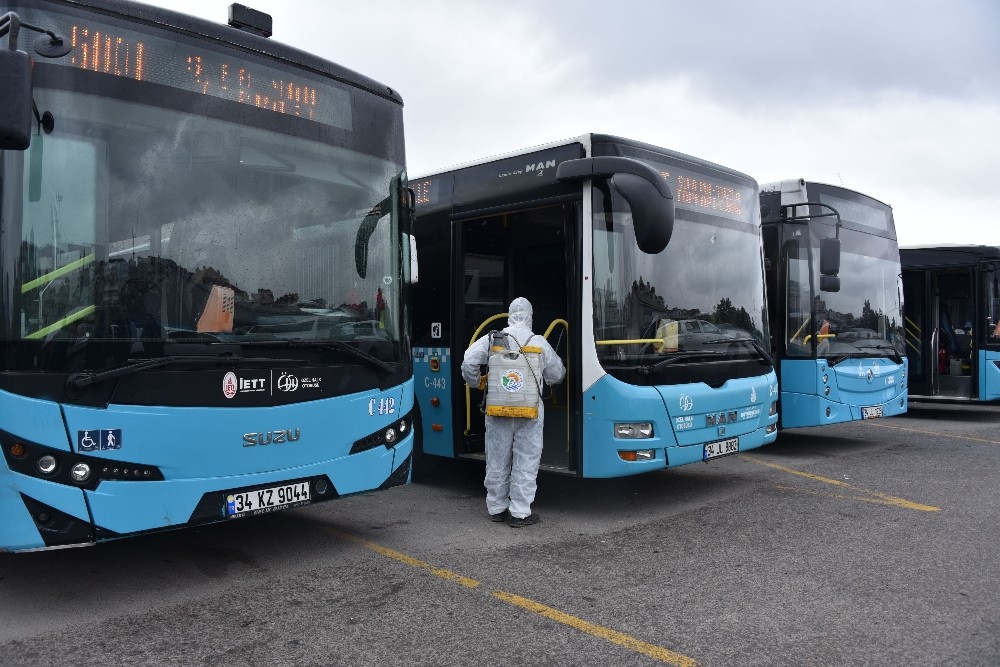 Tuzla’da toplu taşıma araçları ve duraklar dezenfekte ediliyor 