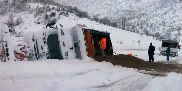 Tuzlama yaparken devrildi