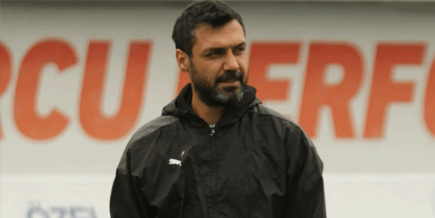 Tuzlaspor'da teknik direktör Bekir İrtegün, görevinden ayrıldı