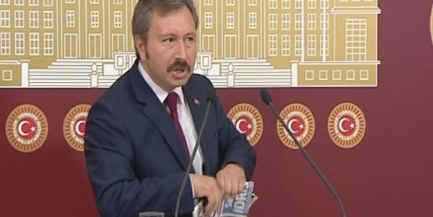 Tuzluk vekil İdris Bal cevap veremeyince gazeteyi yırttı