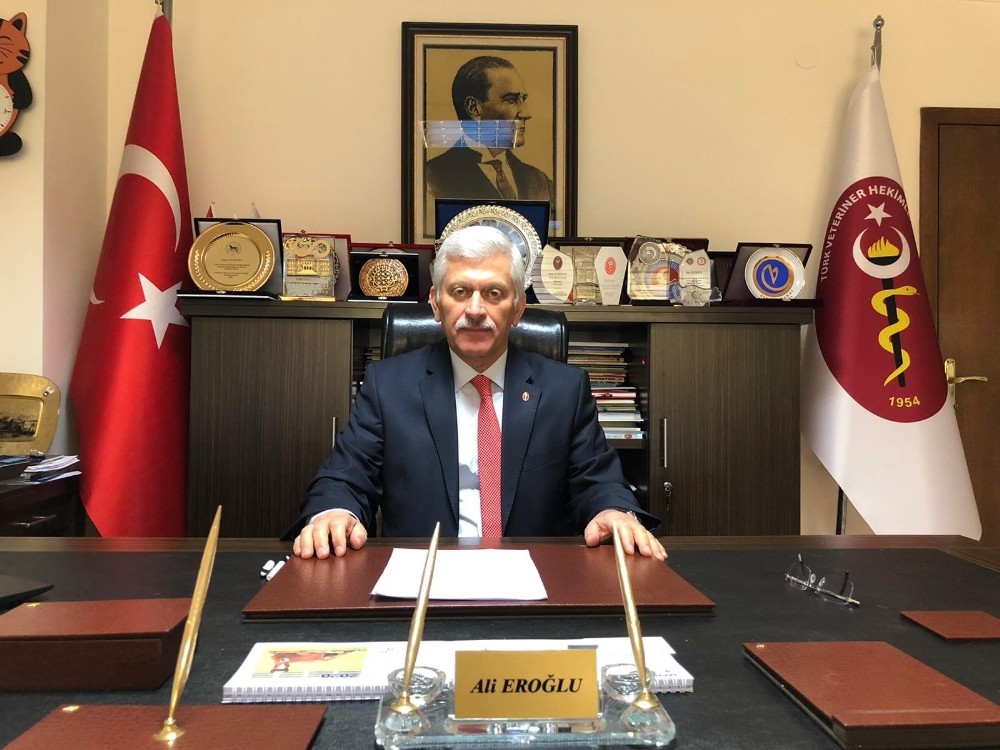 TVHB Başkanı Eroğlu, Dünya Veteriner Hekimler Günü’nü kutladı 