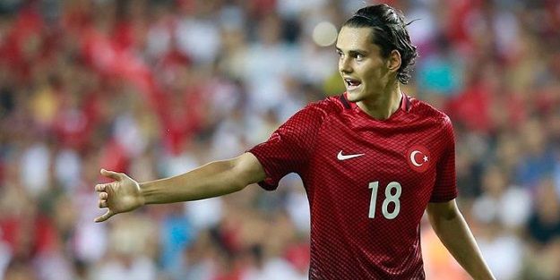 Twente'de sezonun en iyi oyuncusu Enes!