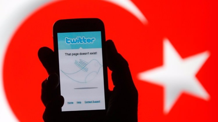 Twitter ve Facebook’a erişim yasağı