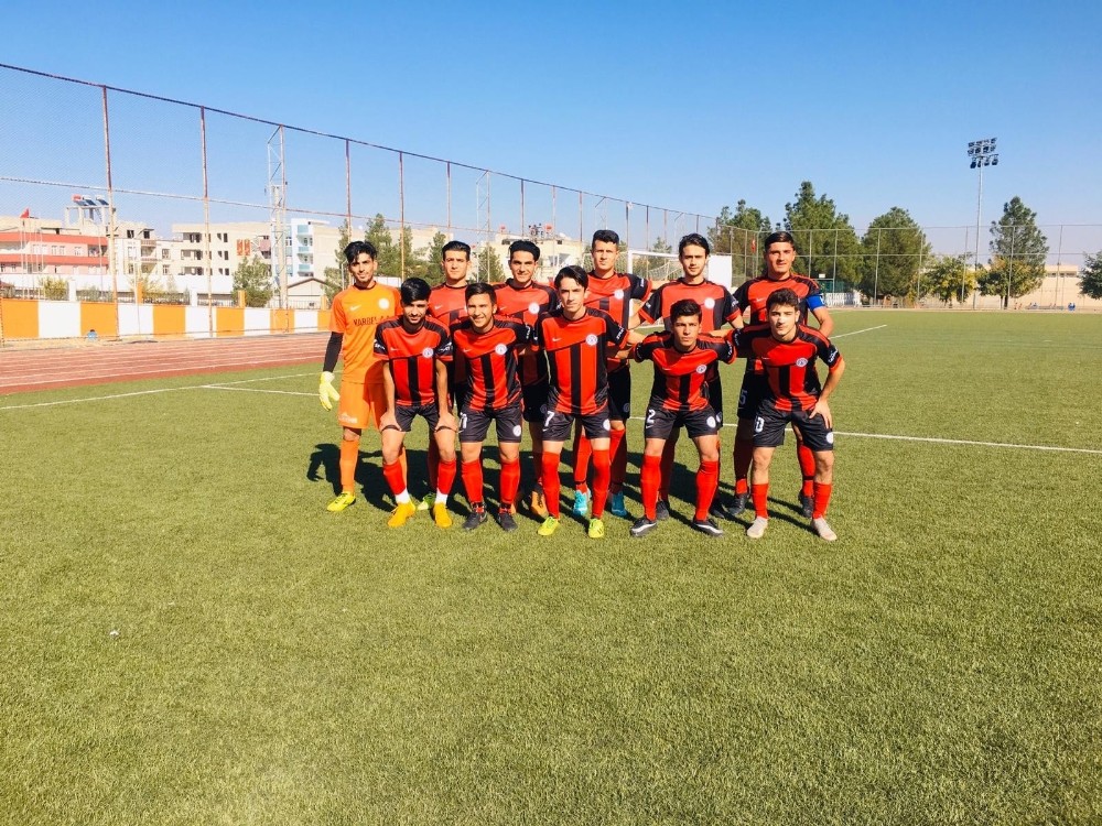 U19’da şampiyon Karaköprüspor 